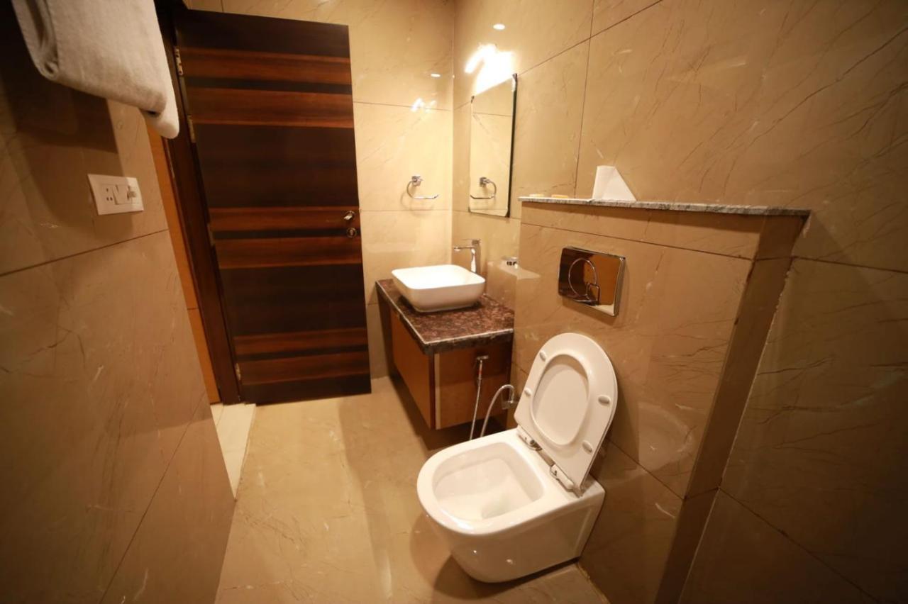 Hotel Neerja Inn Jaipur Buitenkant foto